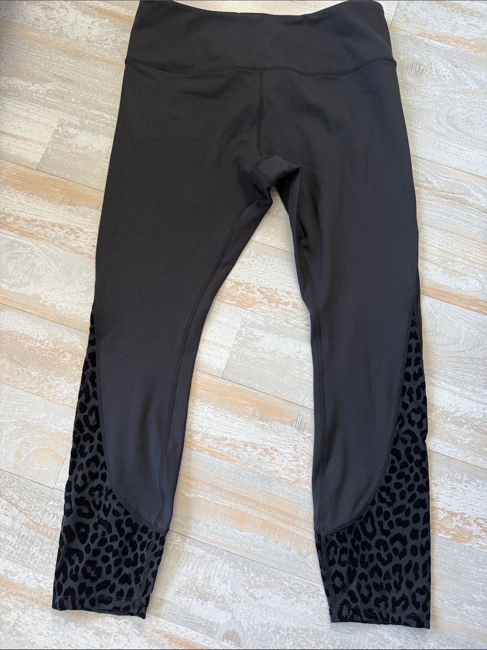kate spade Black Leggings with Leopard Panel. Women’s L NWOT